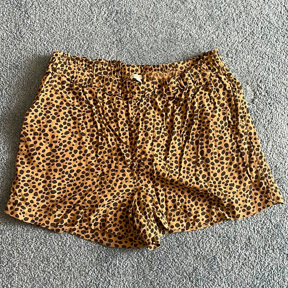 Aerie “Beach & Beyond” Leopard Shorts with Pockets!